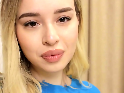 18-Year-Old Jav Beauty Gives an Intimate Glimpse into Her Natural Beauty