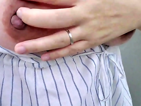 Japanese Housewife Gets Wild with Outdoor Masturbation and Squirt Orgasm ~ Full Video Inside