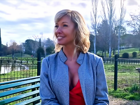 Svelte MILF Emmy, 46, Tries out X-Rated Casting for the First Time!