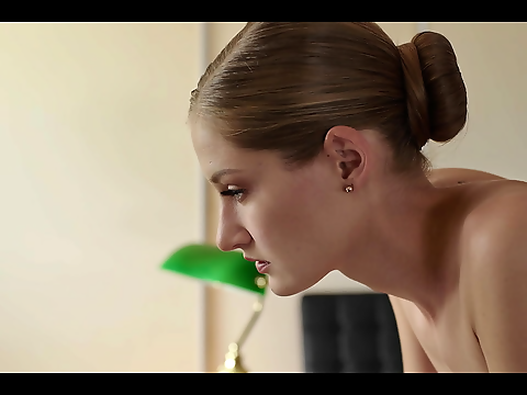 Sizzling Hot Businesswoman Tiffany Tatum Gets Fucked by Photographer During Freezing Time