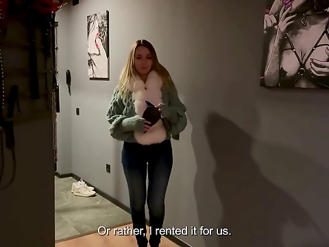 MILF Alert! My Best Friend's Hospitable Mom Is a Christmas Treat