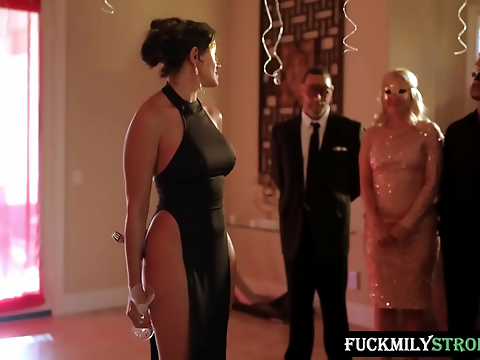 Fleshly Fantasies For The New Year: Stepbrothers And Stepsisters' Lust Party