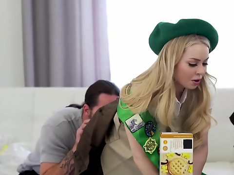 Introducing Coco Lovelock And Haley Spades: Girl Scouts' Insatiable Appetite For Free Cookies