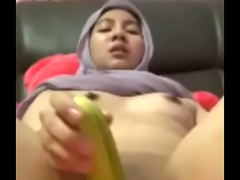 9 Out of 10 Men Prefer ColMeK's Beautiful Hijab Models