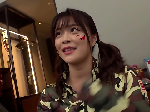 Smooth and Soft Skin ~ 19-Year-Old's Cute Face Reveals Full-Breasted Hamit